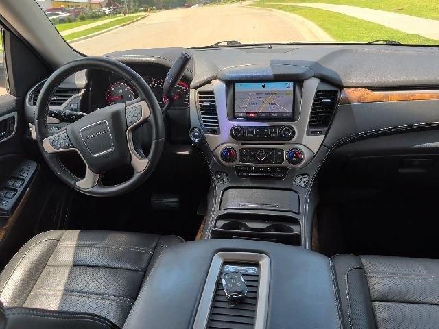 Used 2015 GMC Yukon XL Denali w/ Premium Package AWD/4WD image 43
