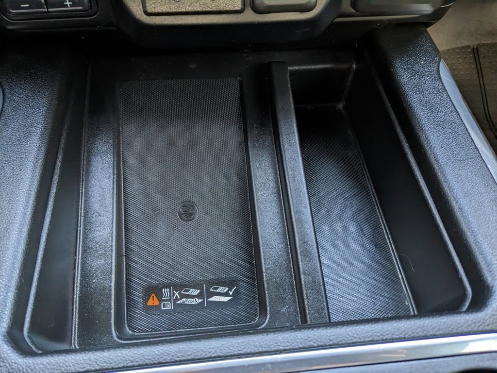 Used 2022 Chevrolet Silverado 2500 High Country w/ Safety Package II image 39