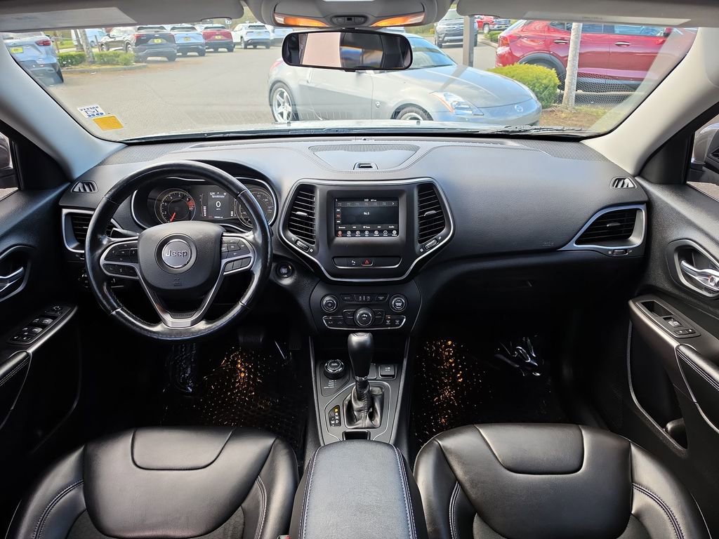 Used 2020 Jeep Cherokee Latitude Plus w/ Cold Weather Group image 22