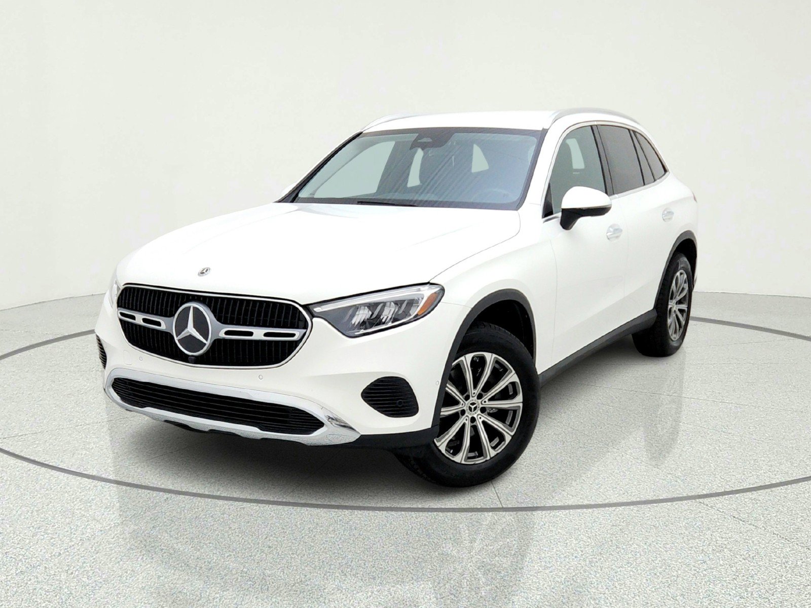 Certified 2024 Mercedes-Benz GLC 300 4MATIC image 2
