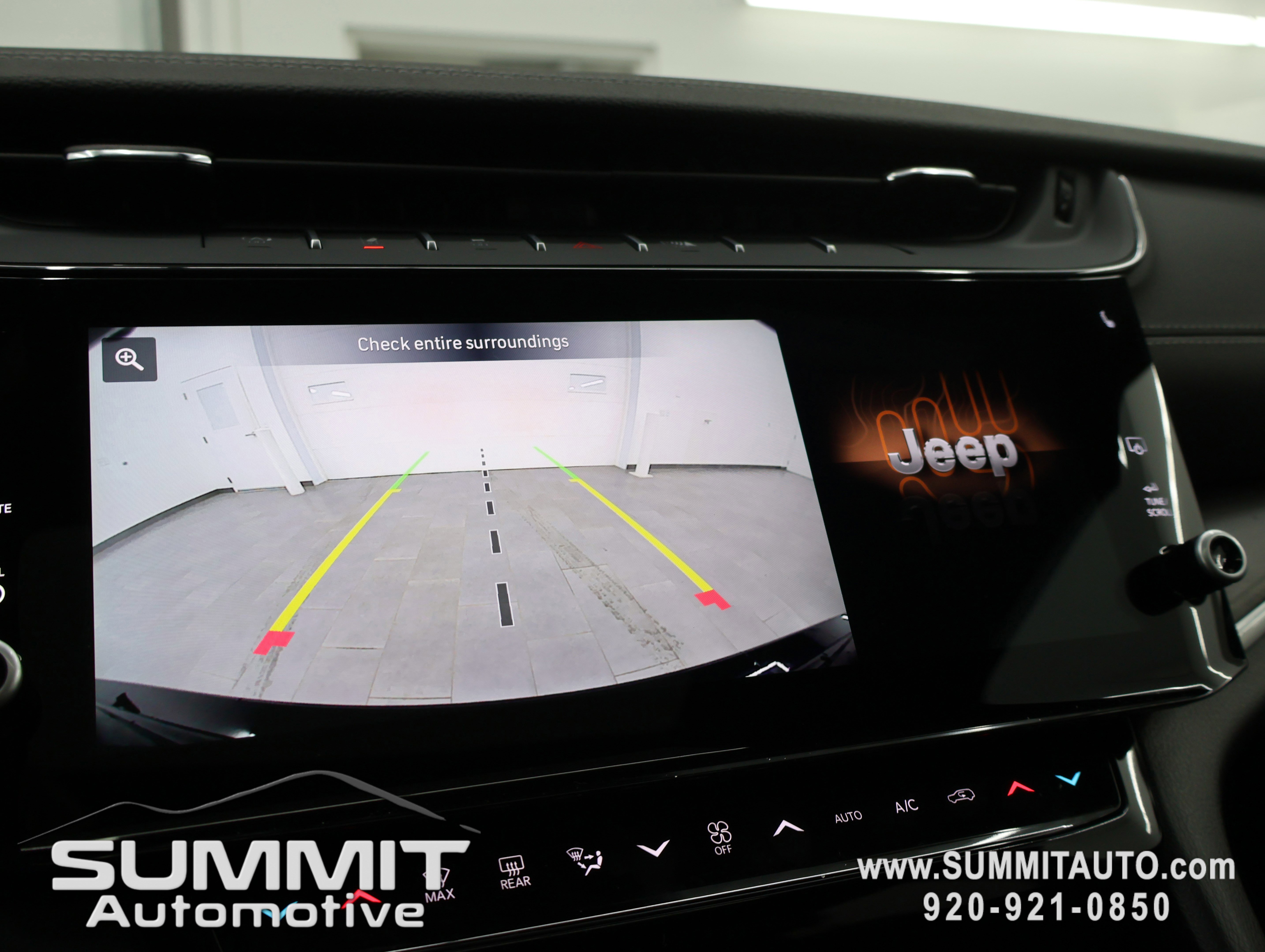 New 2026 Jeep Grand Cherokee Altitude AWD/4WD image 17