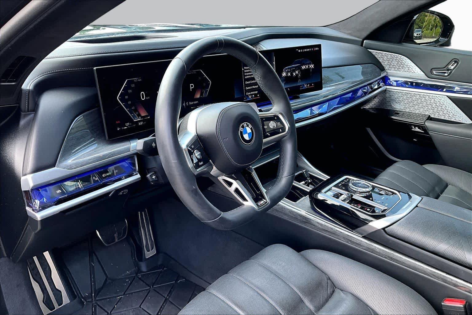 Used 2024 BMW 760i xDrive w/ Executive Package AWD/4WD image 17