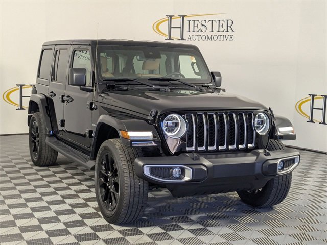 Used 2021 Jeep Wrangler Unlimited Sahara w/ Cold Weather Group image 2