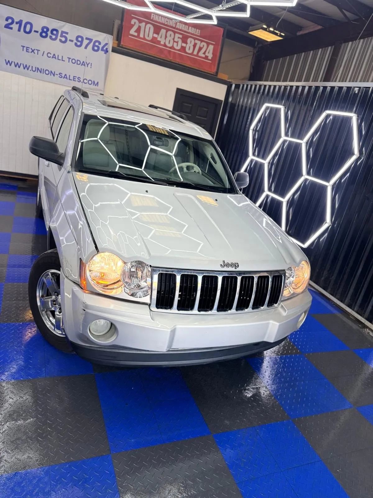 Used 2007 Jeep Grand Cherokee Limited image 10