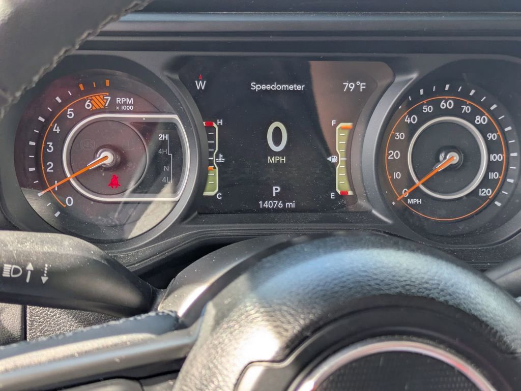 Used 2025 Jeep Wrangler Unlimited Rubicon AWD/4WD image 19