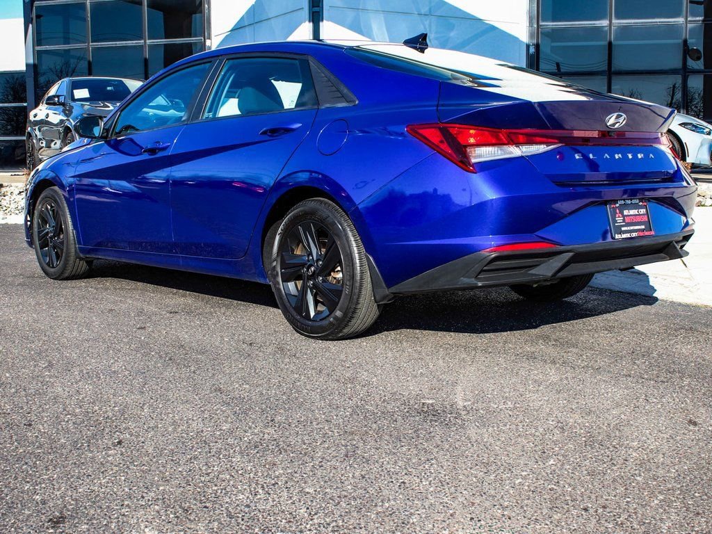 Used 2023 Hyundai Elantra SEL image 4