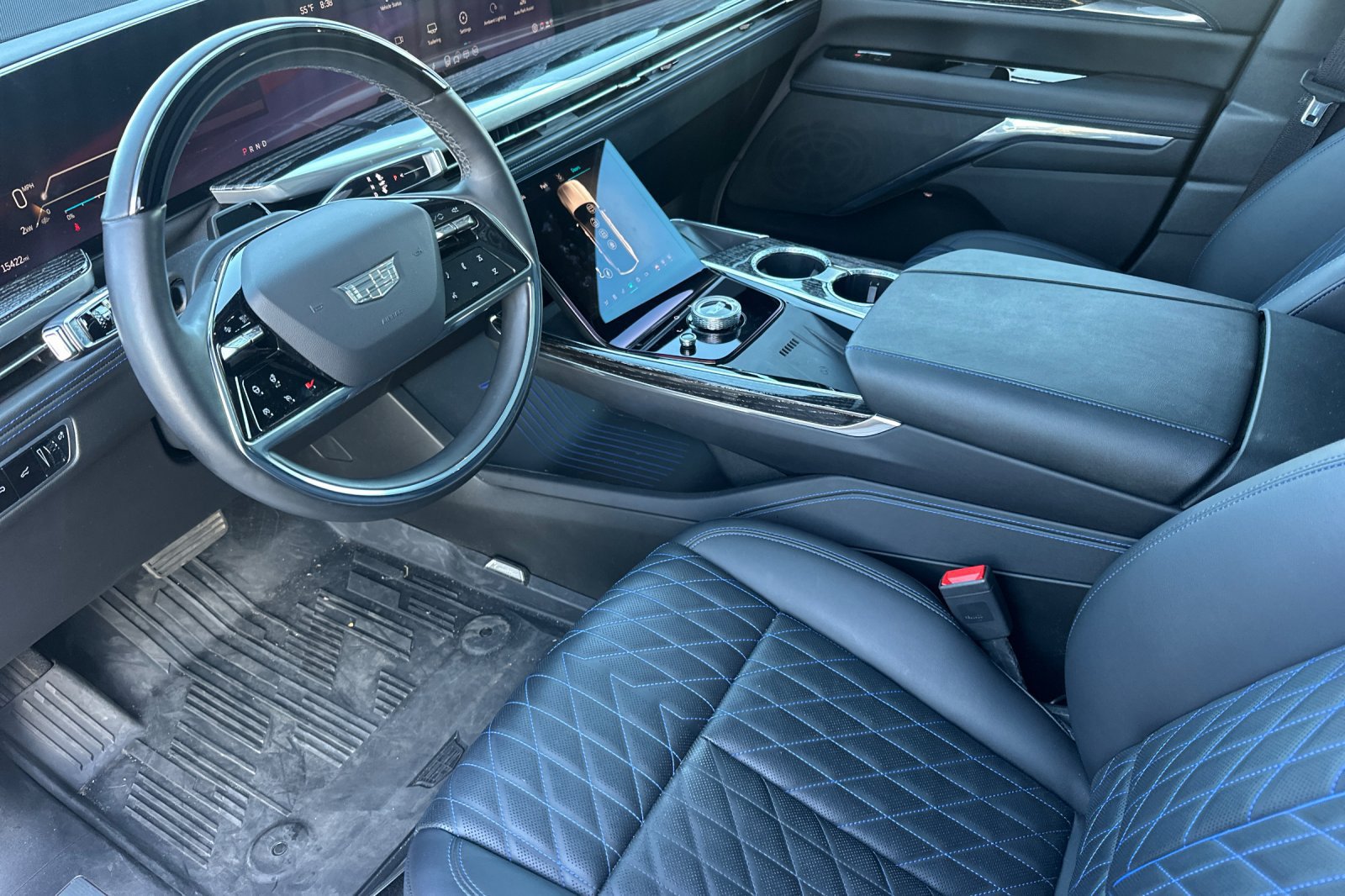 Certified 2025 Cadillac Escalade IQ Sport 1 w/ Smart Trailering package AWD/4WD image 10