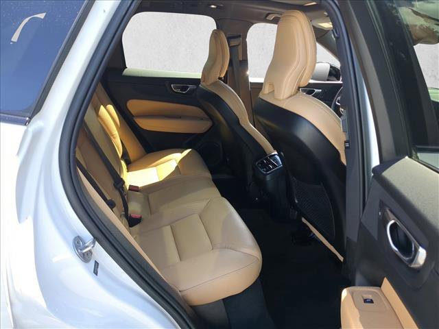 Certified 2023 Volvo XC60 B5 Ultimate w/ Climate Package image 22