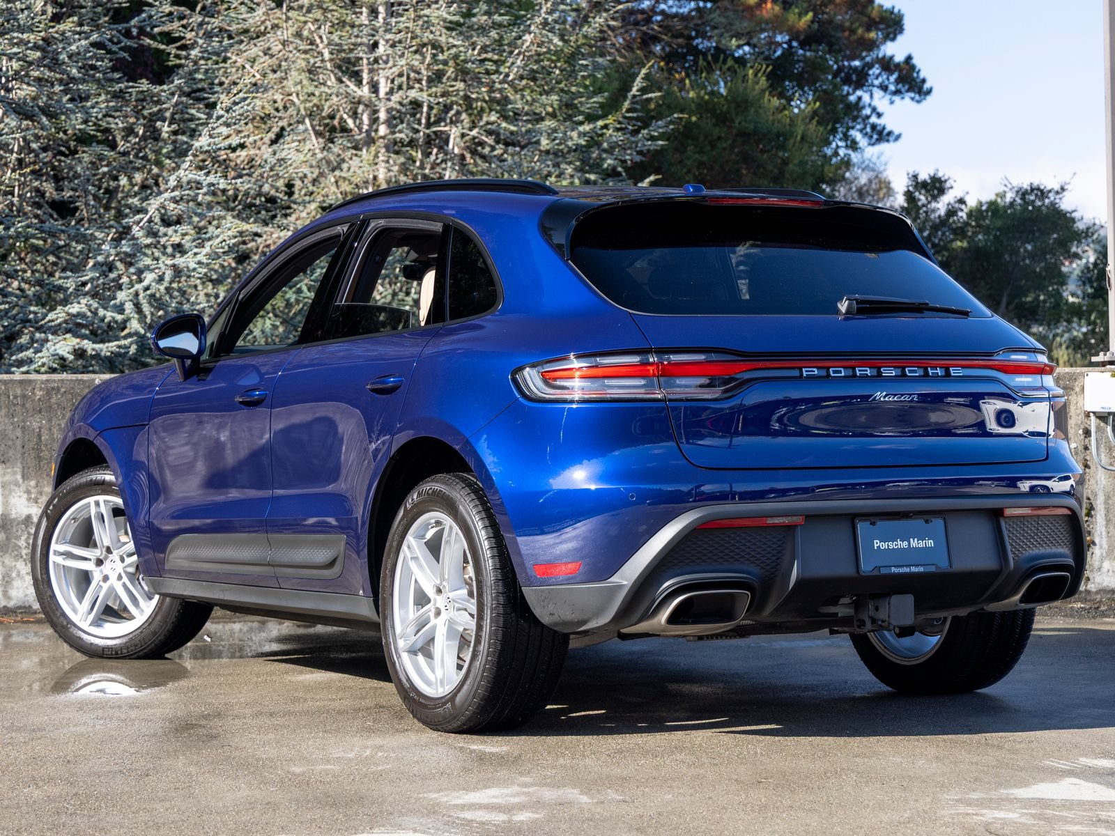 Certified 2026 Porsche Macan AWD/4WD image 3