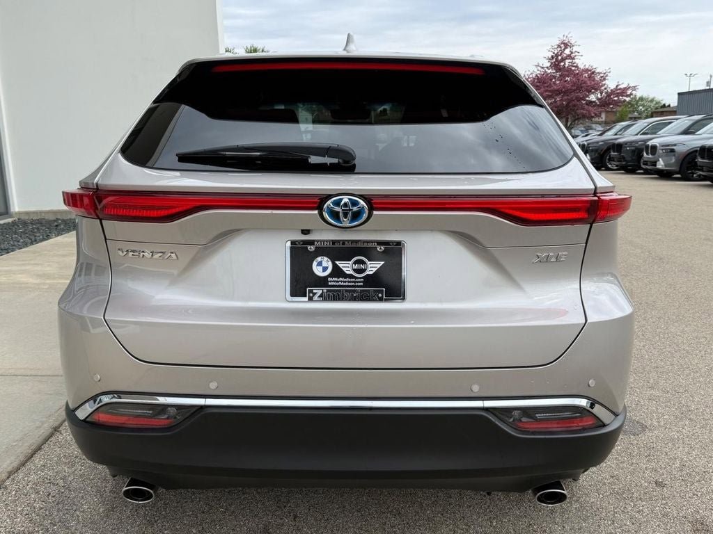 Used 2023 Toyota Venza XLE AWD/4WD image 6
