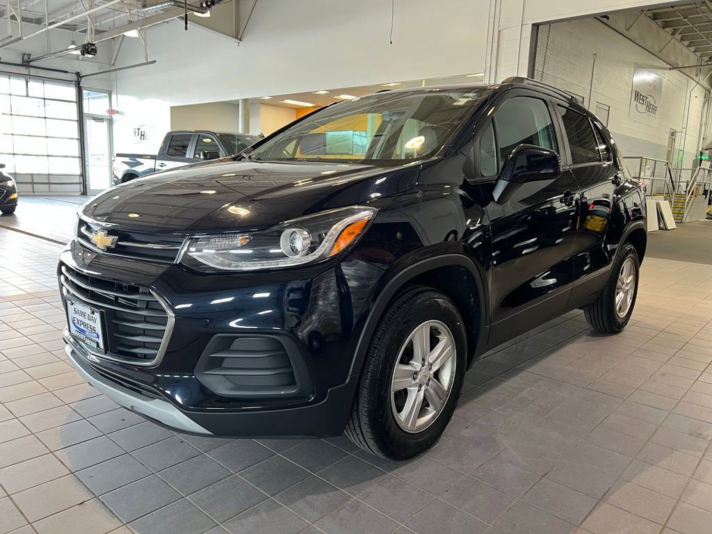 Used 2021 Chevrolet Trax LT w/ LT Convenience Package AWD/4WD image 5