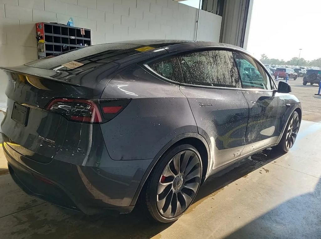 Used 2023 Tesla Model Y Performance AWD/4WD image 2