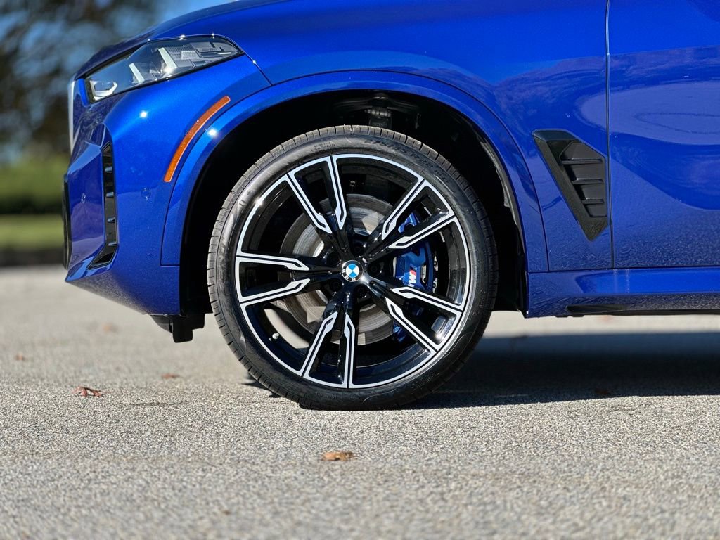 New 2026 BMW X5 M60i image 2