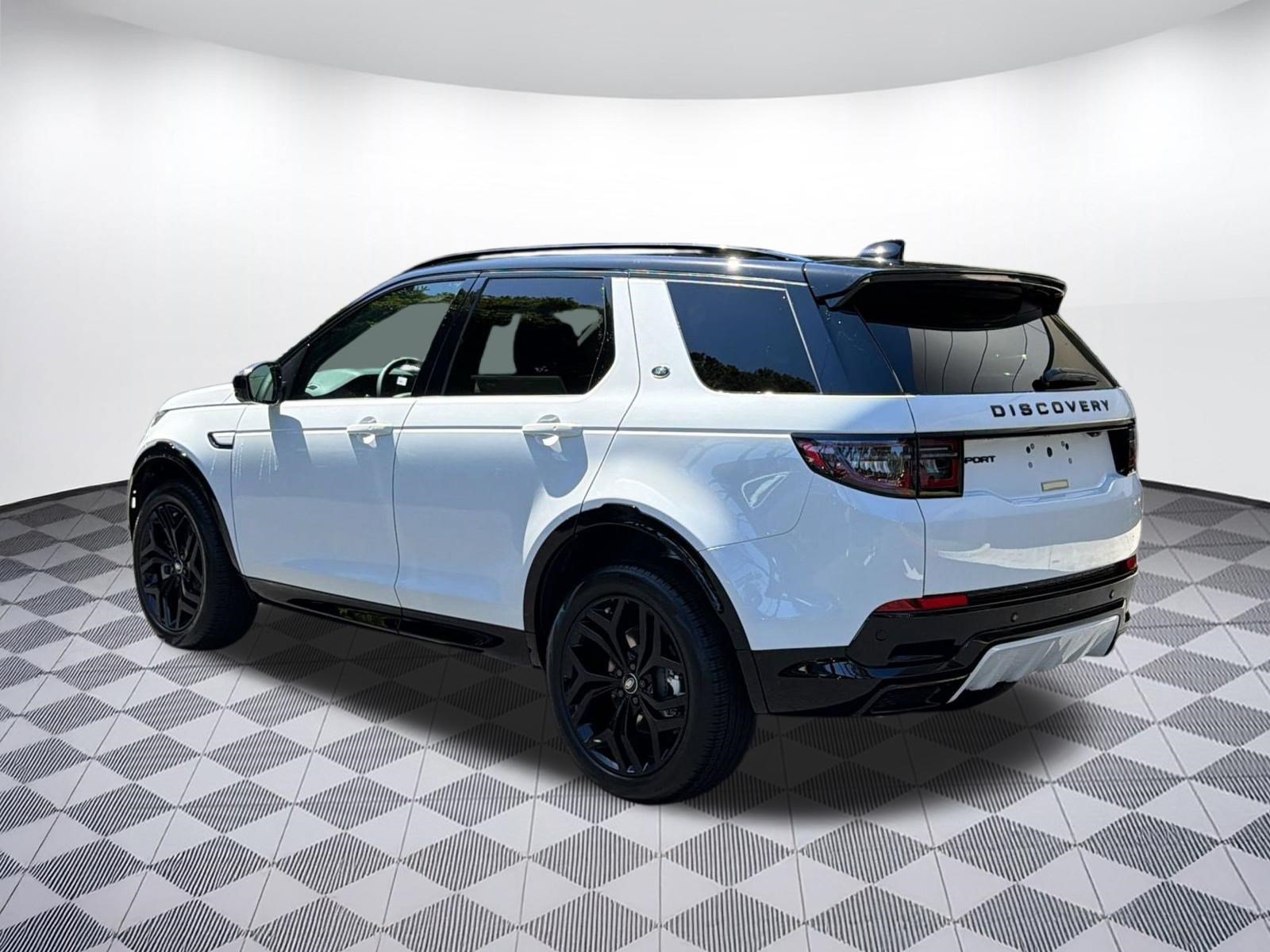 New 2026 Land Rover Discovery Sport Landmark AWD/4WD image 3