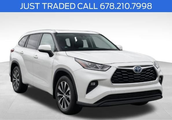 Used 2022 Toyota Highlander Platinum AWD/4WD image 1
