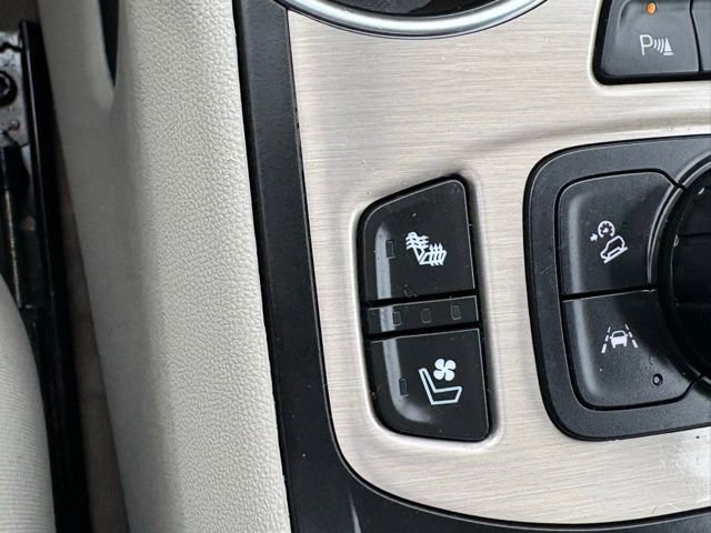 Used 2022 GMC Terrain Denali w/ Denali Premium Package image 19