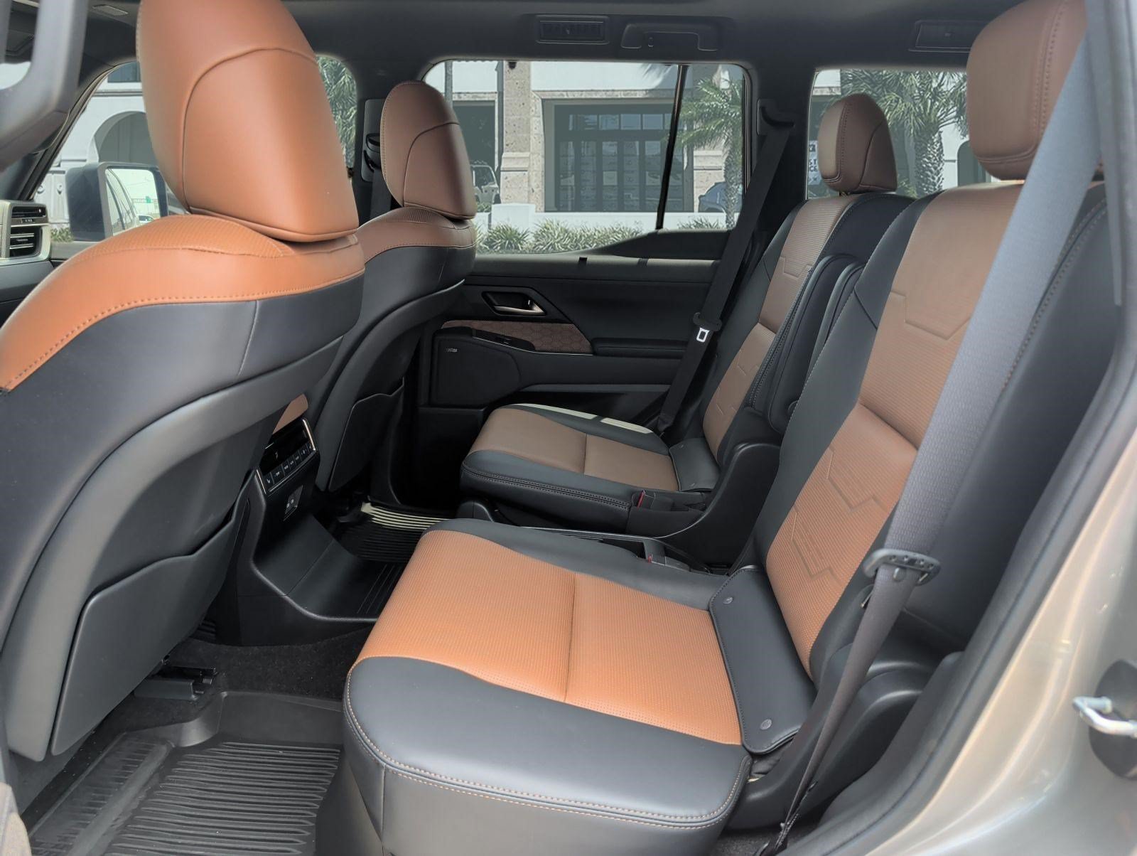Certified 2025 Lexus GX 550 AWD/4WD image 25