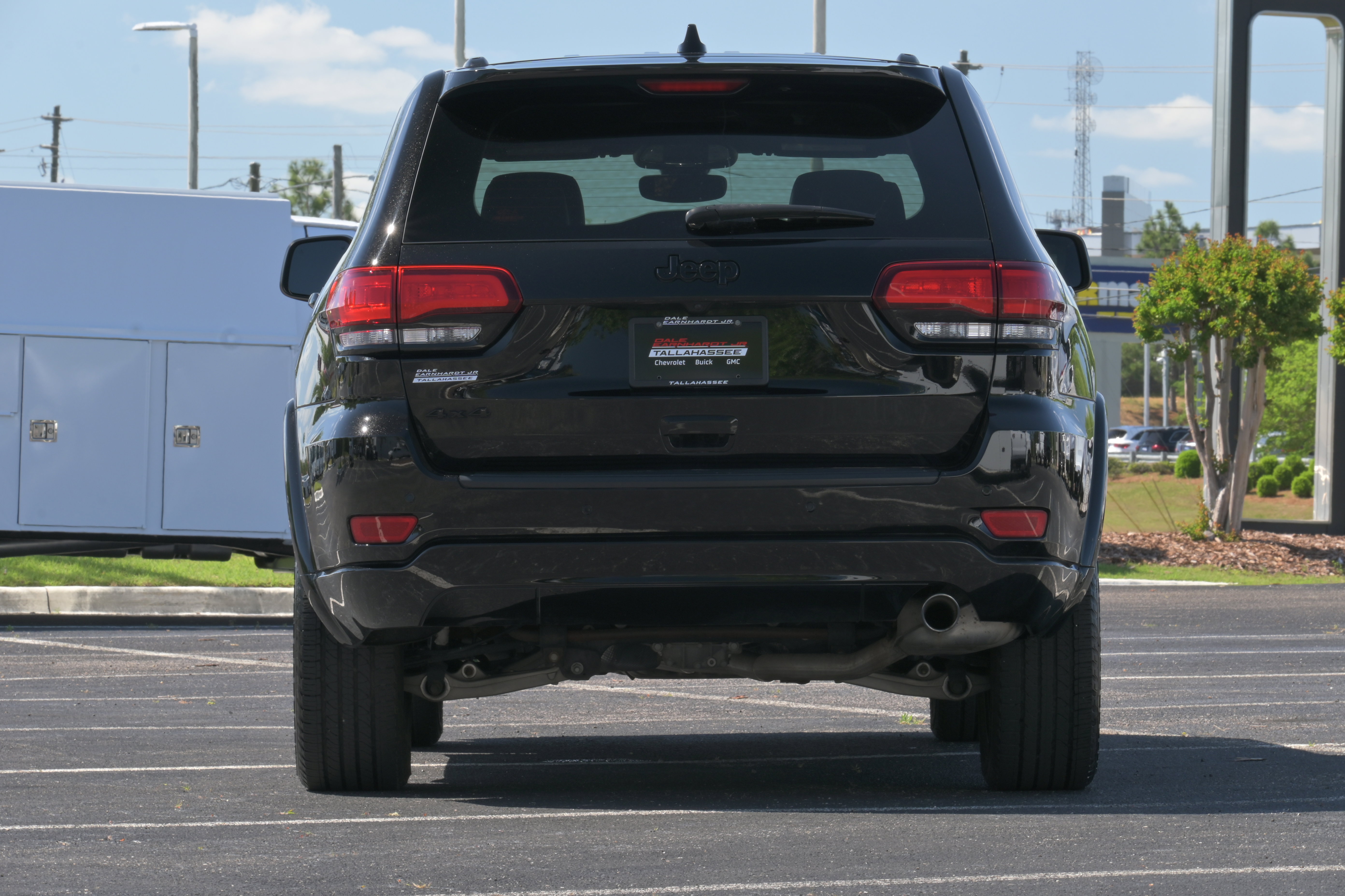 Used 2022 Jeep Grand Cherokee Laredo X AWD/4WD image 30