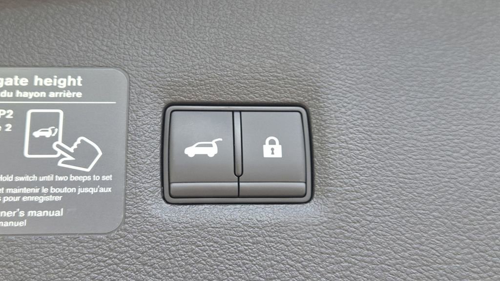 Certified 2025 INFINITI QX55 Luxe AWD/4WD image 21