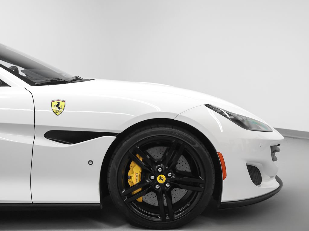 Certified 2019 Ferrari Portofino RWD image 10