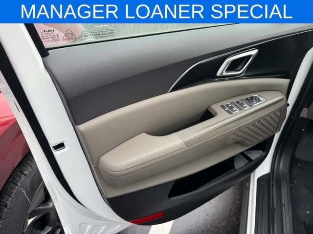 New 2025 Kia Carnival LXS image 17