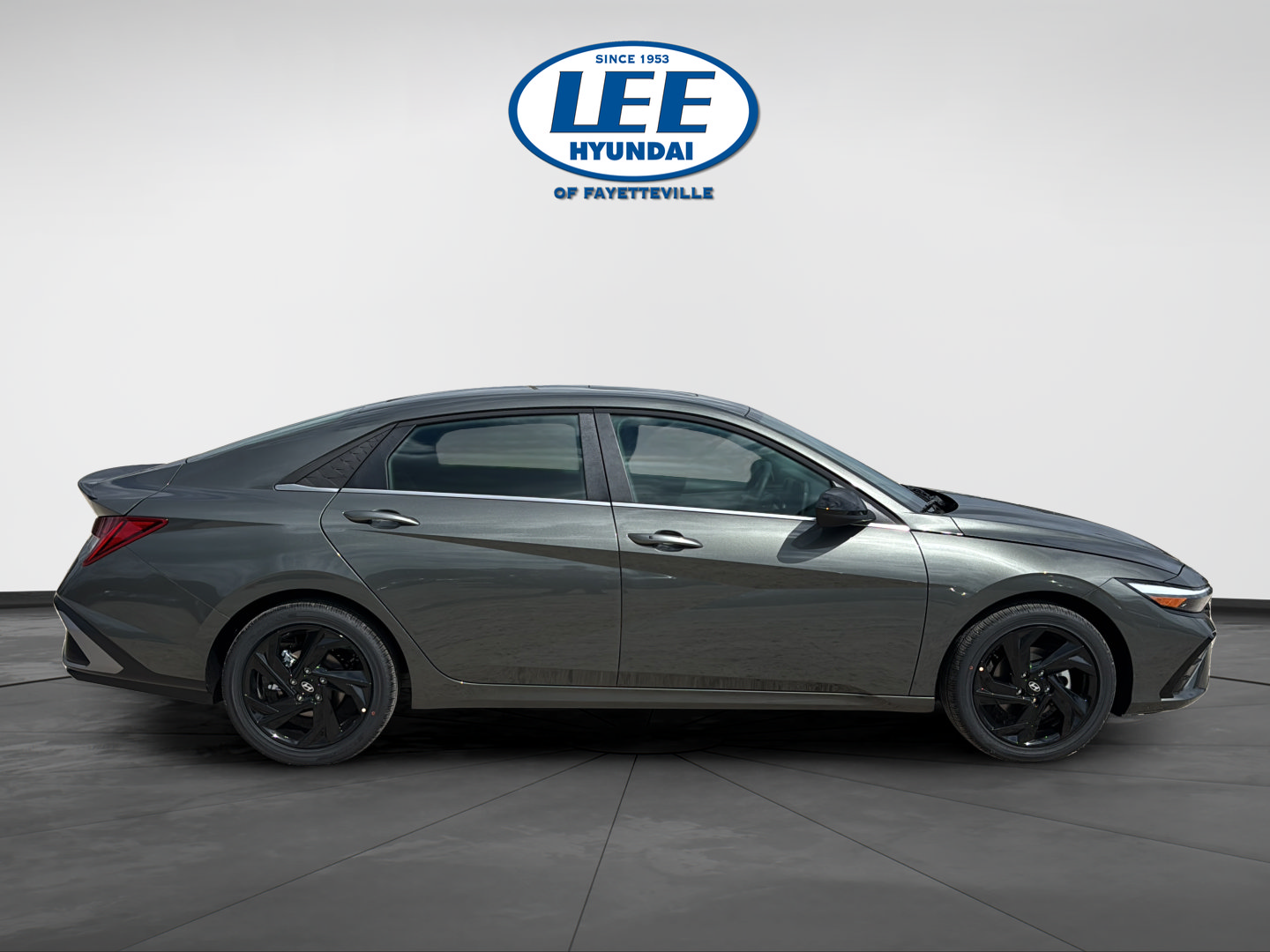 New 2026 Hyundai Elantra SEL Sport Premium FWD image 3