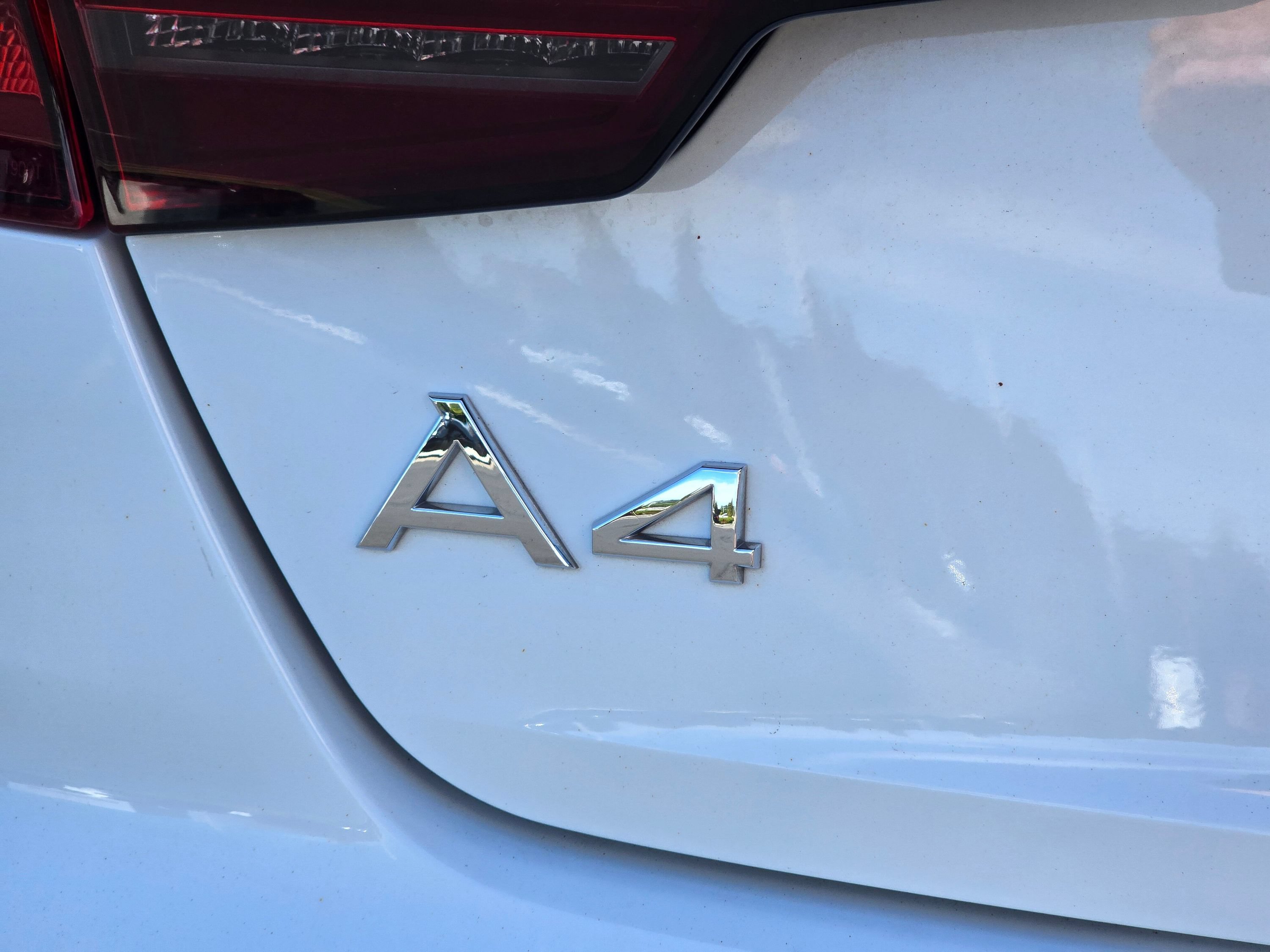 Used 2022 Audi A4 2.0T Premium Plus AWD/4WD image 32