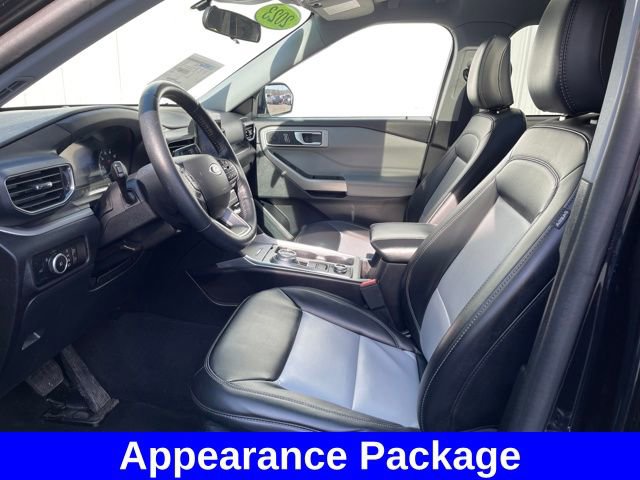 Used 2023 Ford Explorer XLT w/ Equipment Group 202A image 9