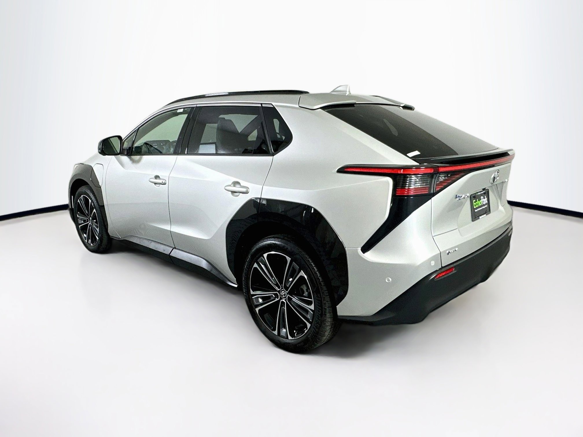 Used 2024 Toyota bZ4X FWD w/ Weather Package image 5