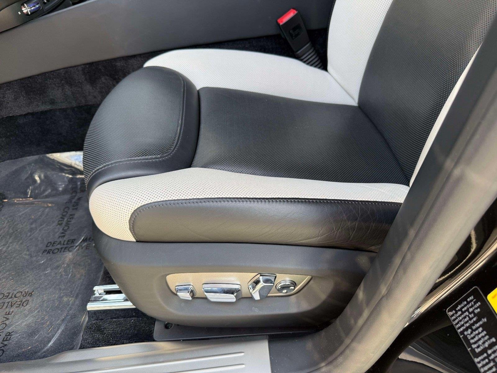 Used 2020 Rolls-Royce Ghost RWD image 43