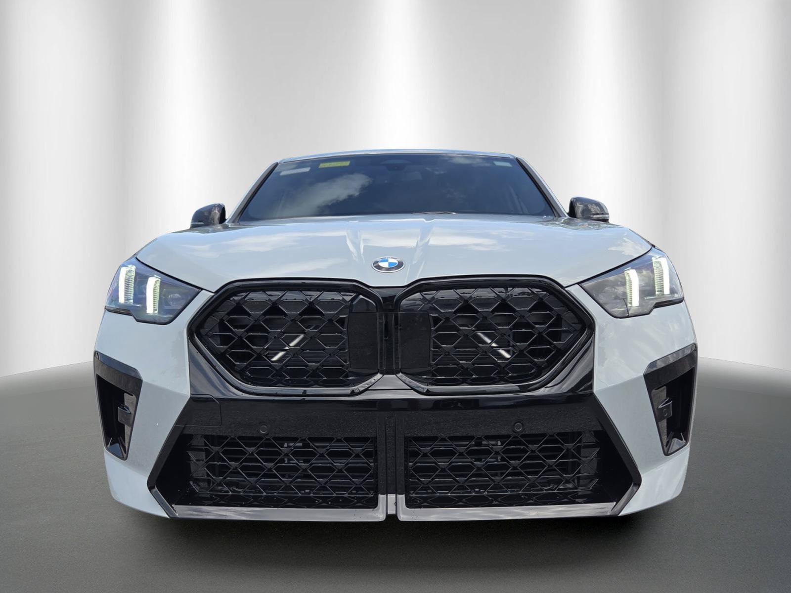 New 2026 BMW X2 xDrive28i w/ M Sport Package AWD/4WD image 2