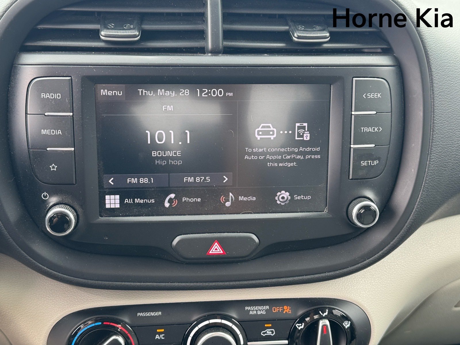 Certified 2023 Kia Soul LX FWD image 20