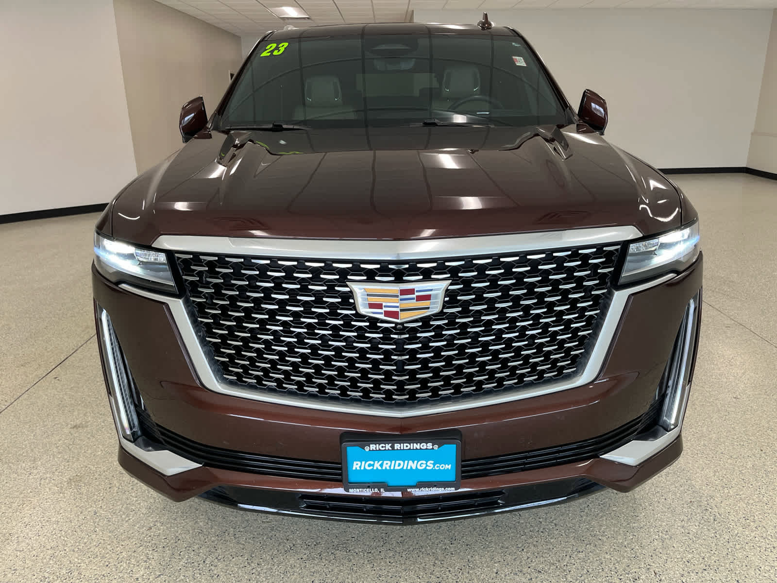 Used 2023 Cadillac Escalade Premium Luxury image 4