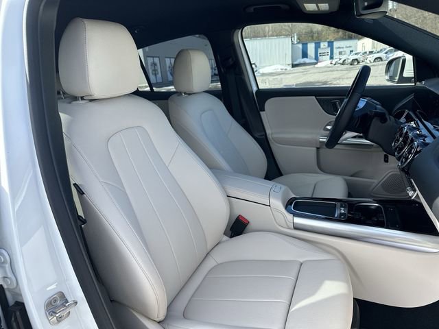 Used 2025 Mercedes-Benz GLA 250 4MATIC image 26