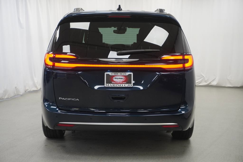 Used 2024 Chrysler Pacifica Pinnacle image 11