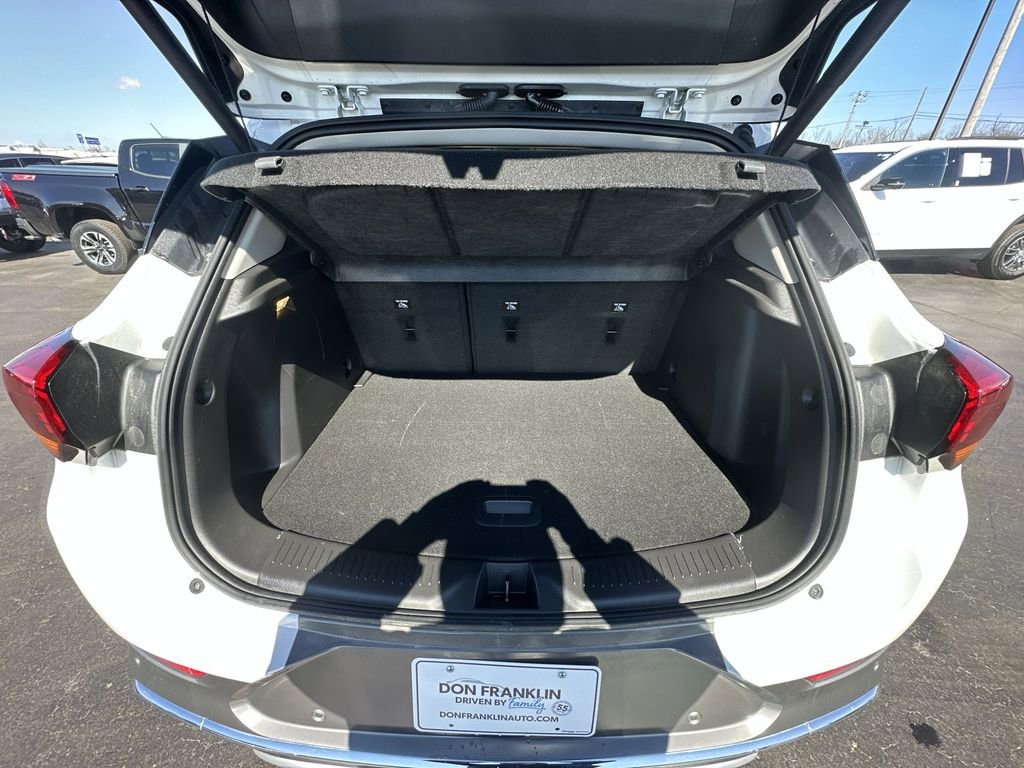 Used 2023 Buick Encore GX Essence w/ Advanced Technology Package image 23