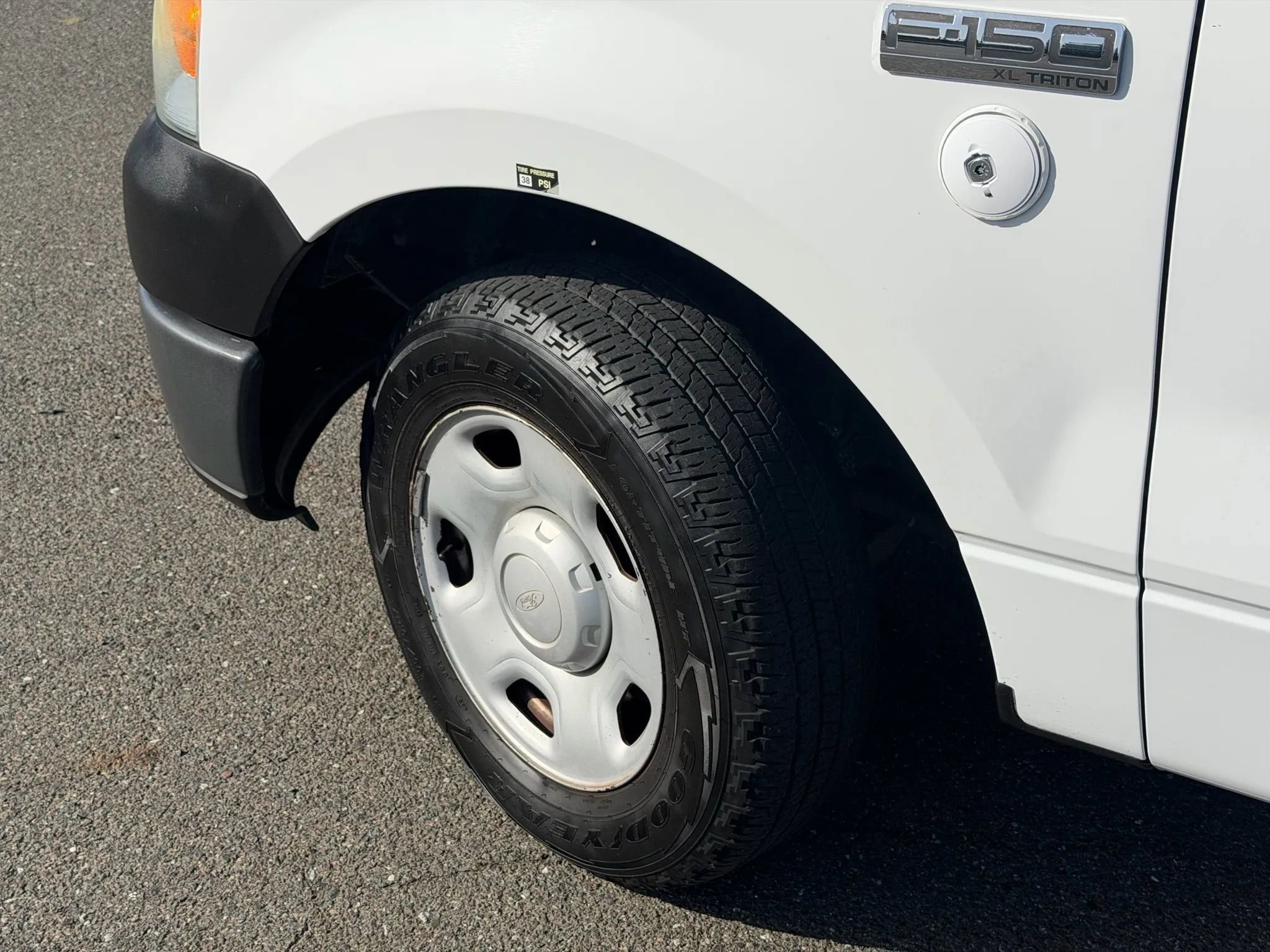 Used 2007 Ford F150 XL image 14