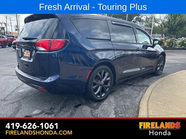 Used 2019 Chrysler Pacifica Touring Plus w/ S Appearance Package FWD image 5