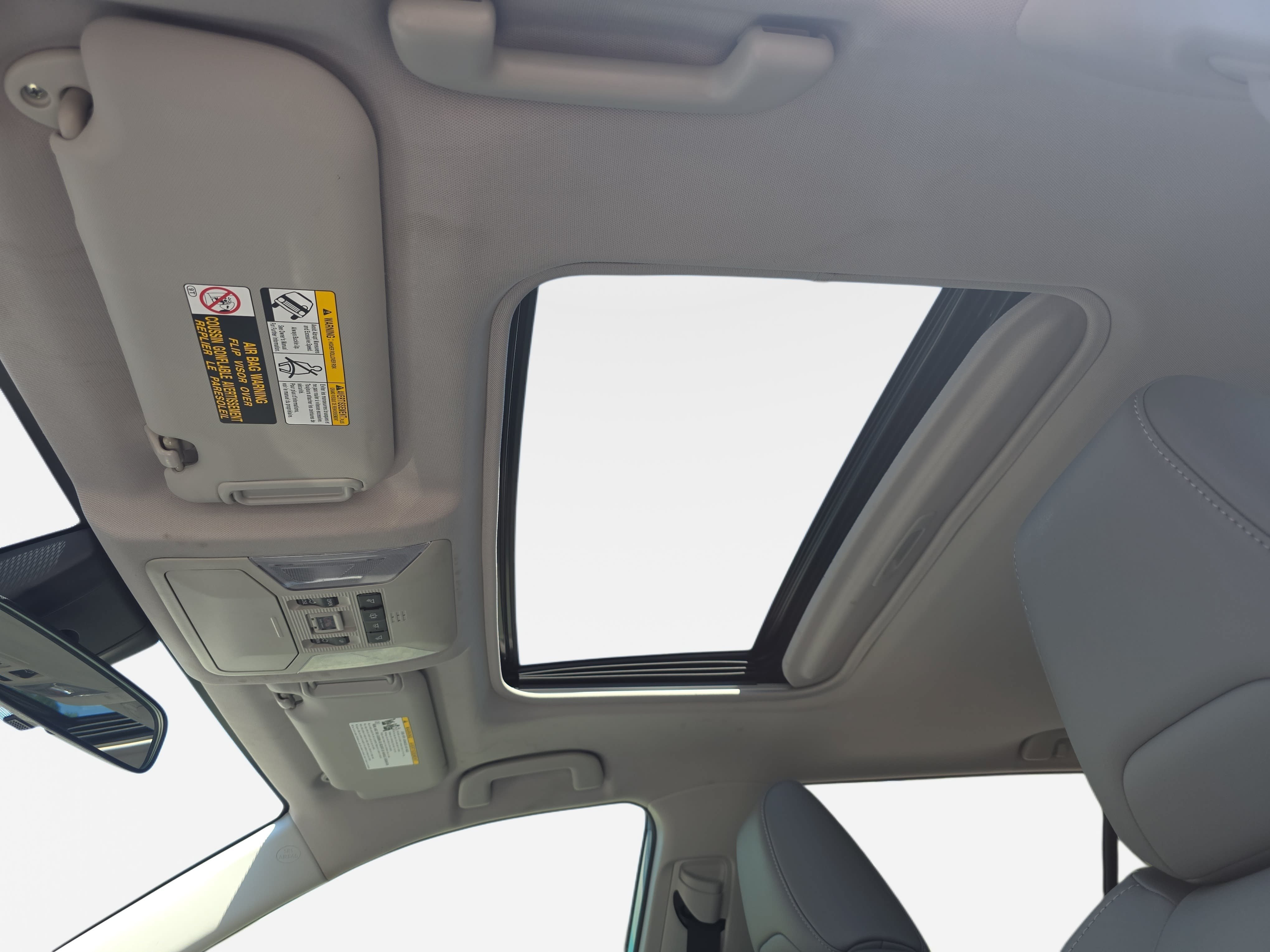 Used 2019 Toyota RAV4 XLE Premium FWD image 28