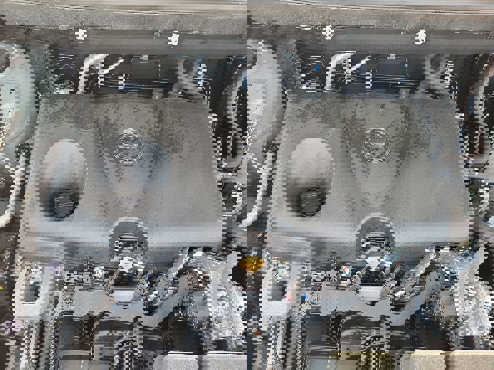 Used 2022 Toyota RAV4 XLE Premium image 22