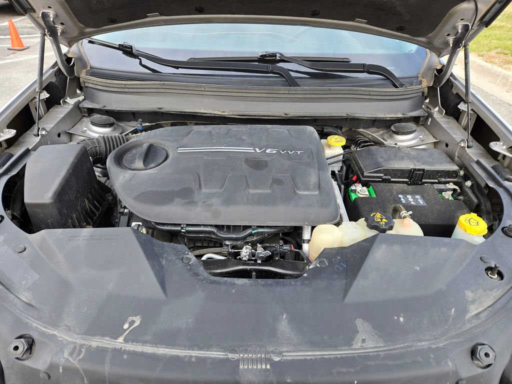 Used 2019 Jeep Cherokee Limited w/ Technology Group image 33