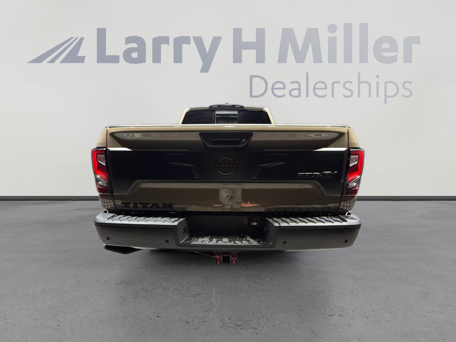 Certified 2024 Nissan Titan PRO-4X w/ Pro-4x Convenience Package image 4