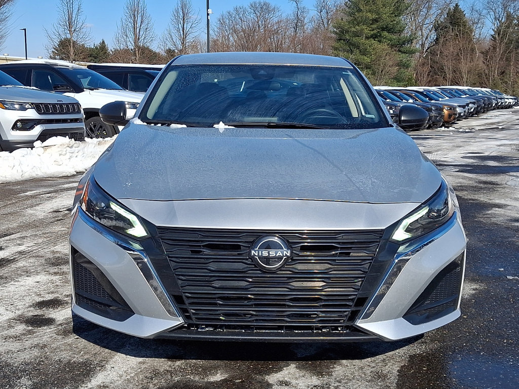 Used 2024 Nissan Altima 2.5 SV image 8