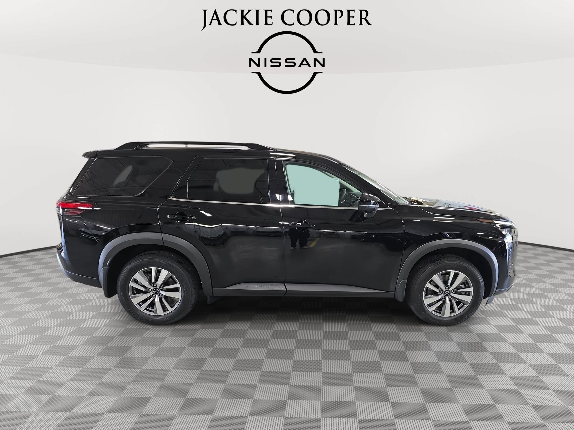 New 2026 Nissan Pathfinder SL FWD image 4