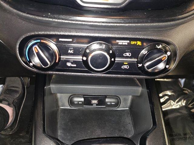 Used 2020 Kia Soul S FWD image 16