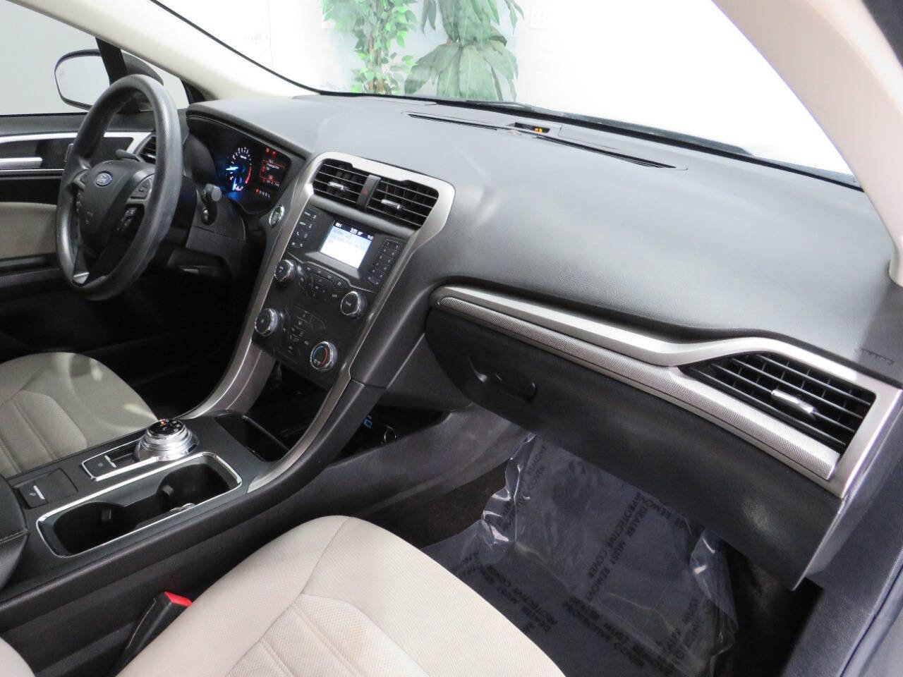 Used 2020 Ford Fusion S image 10