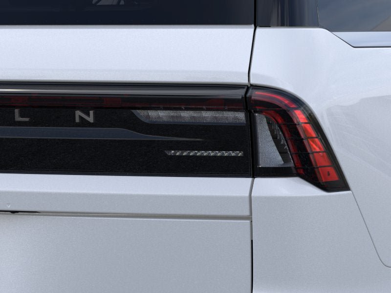 New 2026 Lincoln Navigator Premiere AWD/4WD image 21