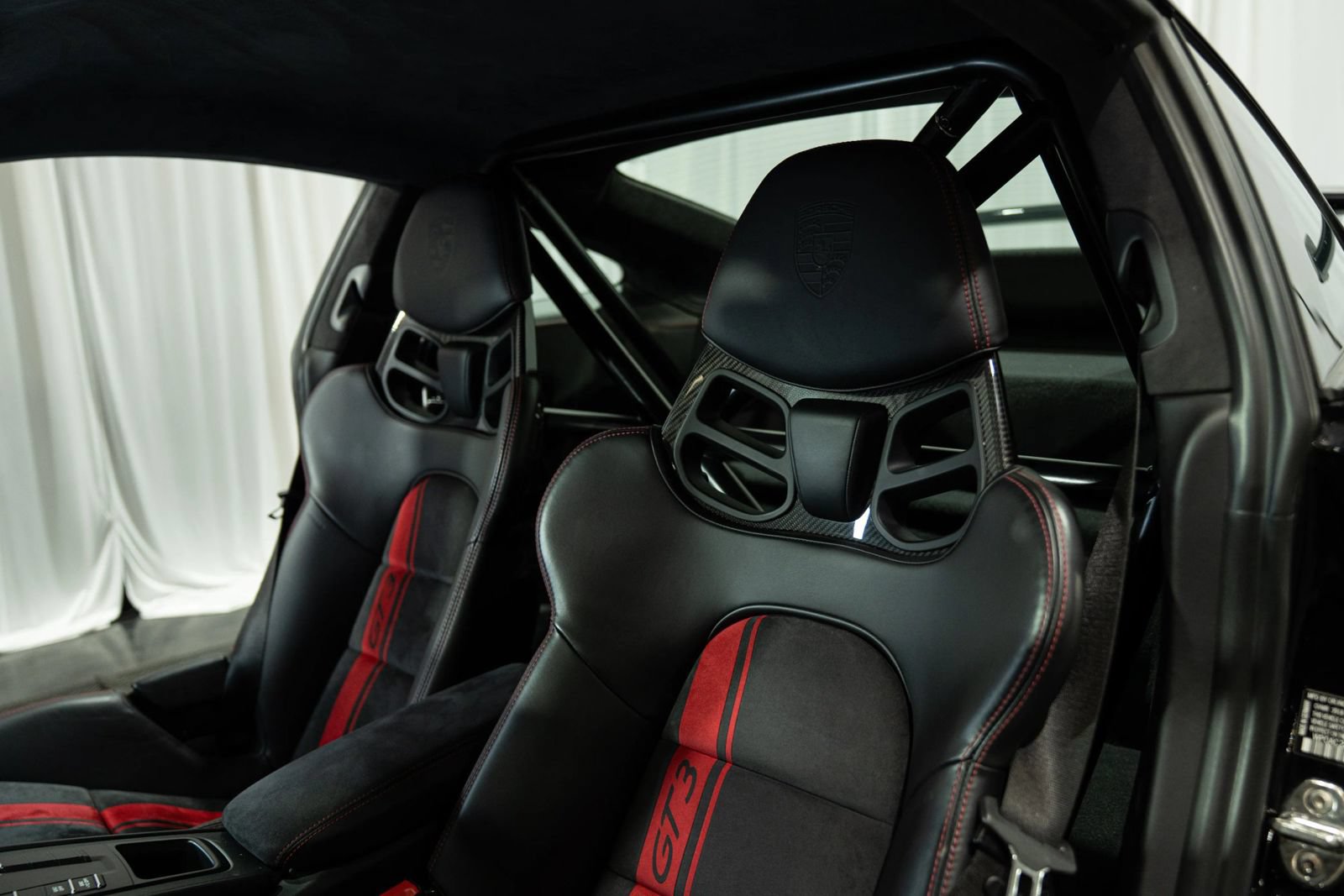 Used 2018 Porsche 911 GT3 RWD image 13