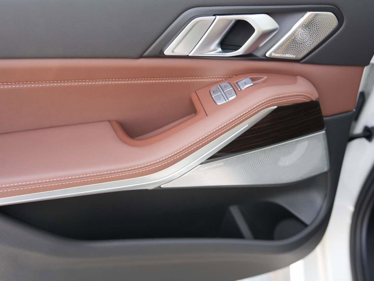 Used 2024 BMW X7 xDrive40i w/ Executive Package image 9