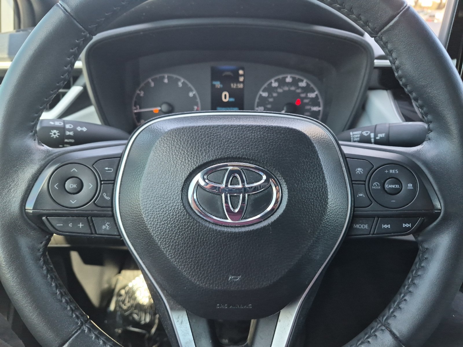 Used 2024 Toyota Corolla SE w/ SE Premium Package FWD image 21